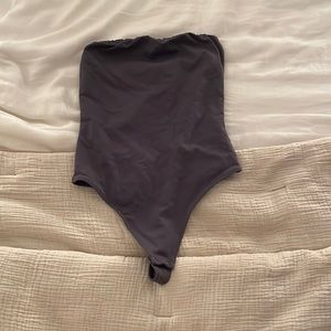 Aritzia Strapless Contour Bodysuit